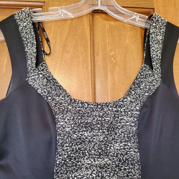 Xoxo Black and gold dress. Size 5/6 size small. Heathered stitching. Like new - Picture 5 of 7